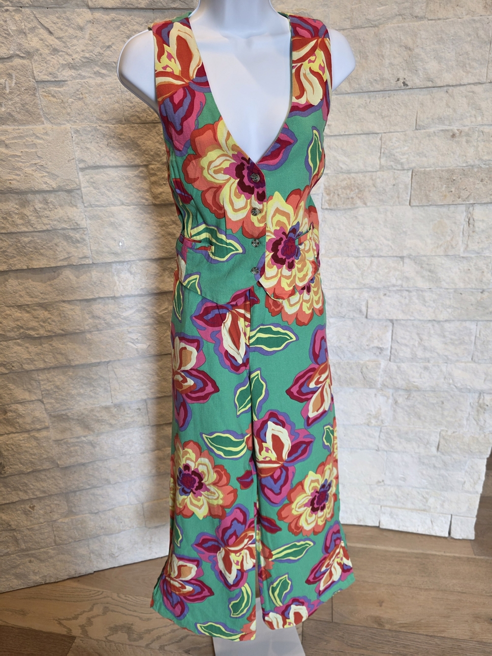 Gianni Bini - Matching Set With Wide-Leg Pants and Vest in Green & Multicolor